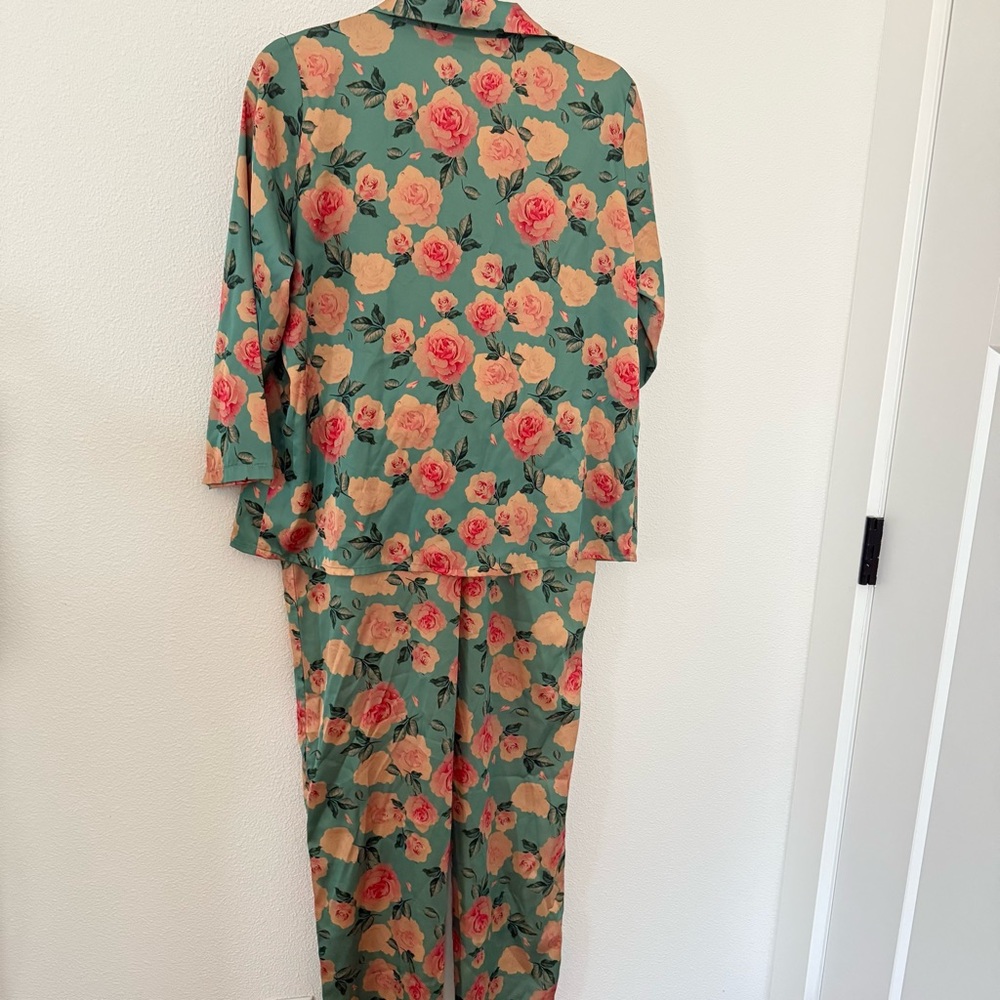 Silkin Rosella Handmade Soft Silky Floral Pajama Lounge Set  2PC Women’s size S - Picture 3 of 16